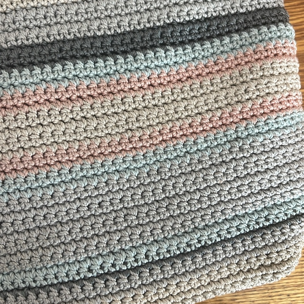 The Sak crochet Hobo - Picture 3 of 7